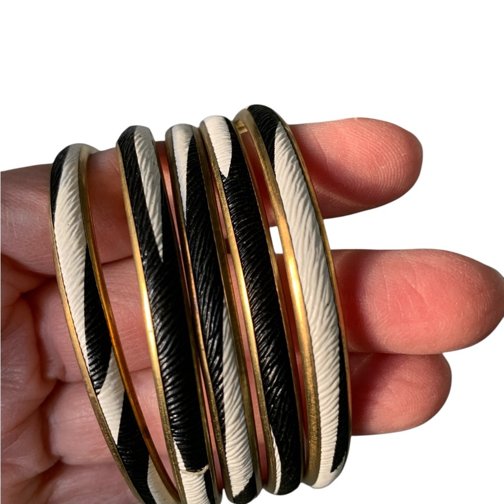 Black and White Bangle Set